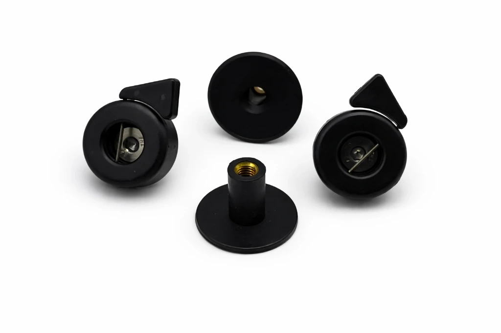 [A09582BN] Paire de Clips vitre Gauche + Droit en plastique NOIR -BURTON