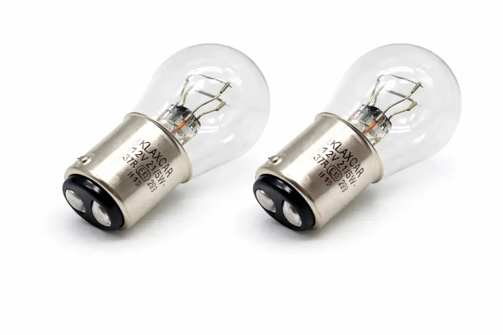 Lot de 2 Ampoules 12 Volts - 21/5 W