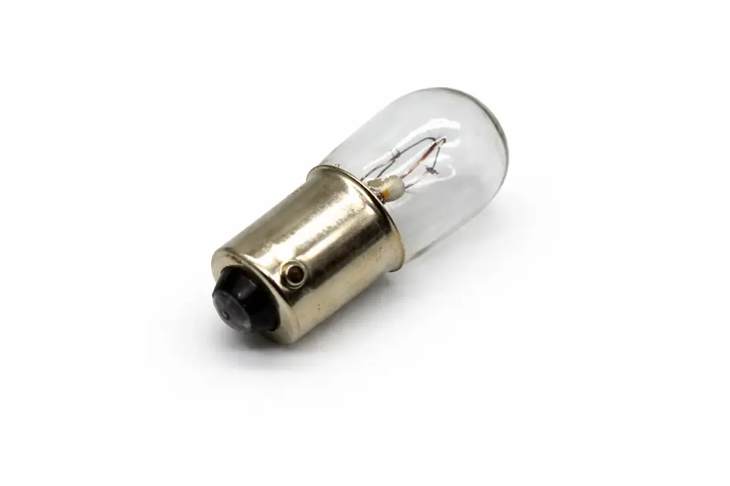 Ampoule Veilleuse avant 6 Volts  4 W