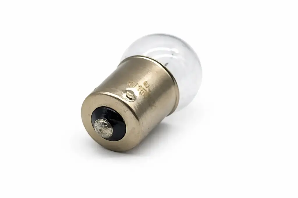 [A13018] Ampoule Clignotant 6 Volts - 15W BA15s pour feu Labinal de Custode